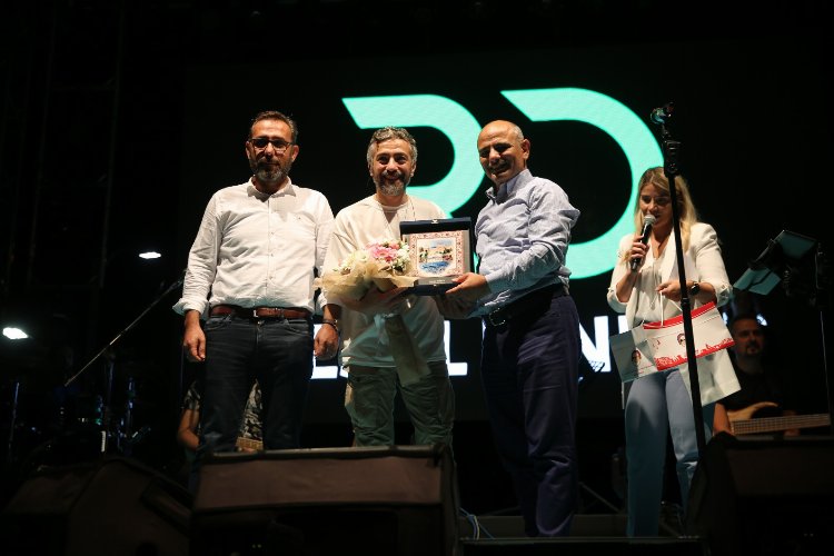 Resul Dindar hem coştu hem de coşturdu -