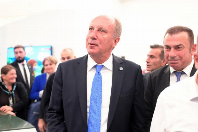 Rize'de Muharrem İnce'ye havalimanında karşılama -