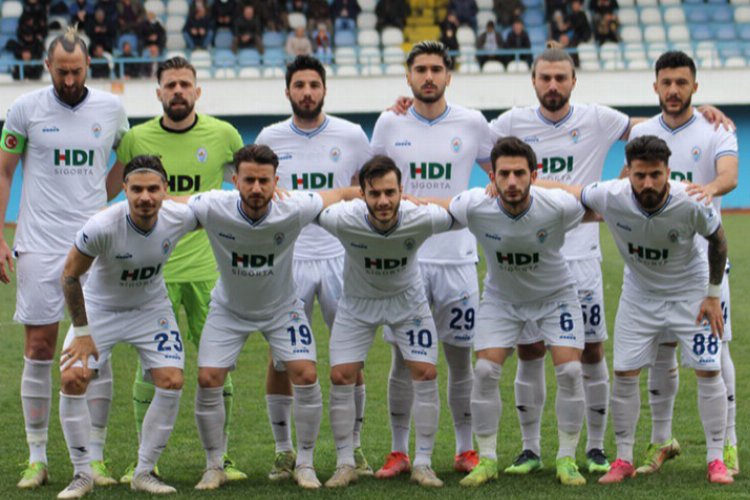 Rize Pazarspor ligde kaldı! -
