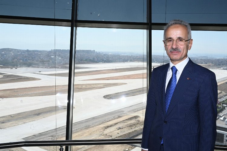 Sabiha Gökçen'de 2. pistte test uçuşları sürüyor -