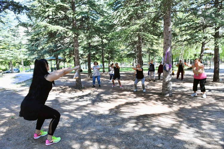 Sağlıklı yaşam için her sabah spor -