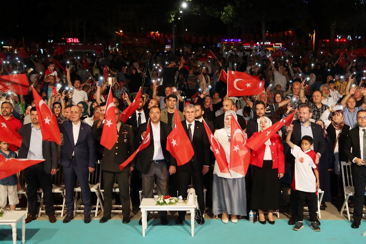 Sakarya '15 Temmuz' için tek yürek oldu -