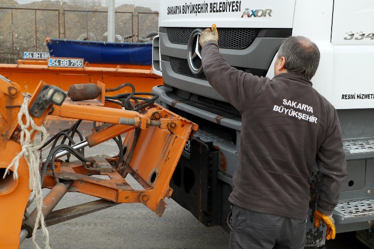 Sakarya araçları yağış öncesine hazırlanıyor -