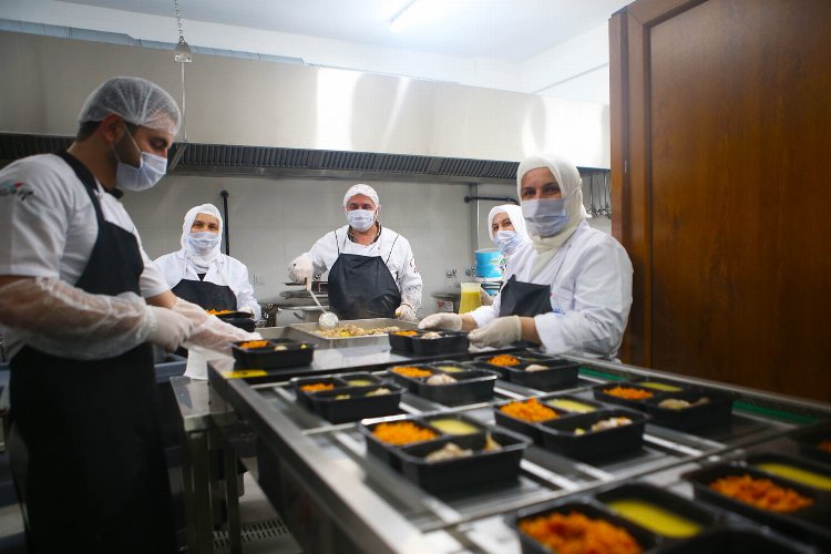 Sakarya Aşevi’ndeki üretimi inceledi -