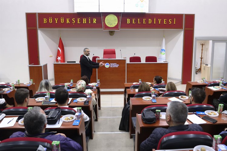 Sakarya Büyükşehir, kadrosunu yeni sisteme hazırlıyor -