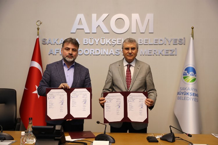 Sakarya Büyükşehir'de yüzde 45-50 zam için imzalar atıldı -
