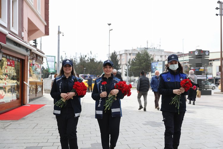 Sakarya Büyükşehir’den Dünya Kadınlar Günü’nde anlamlı hareket -