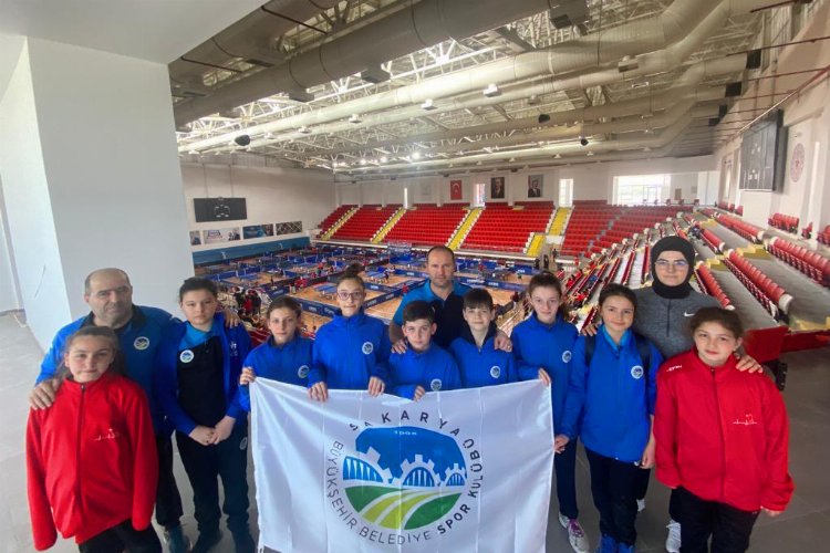 Sakarya Büyükşehir’in minik raketlerinden önemli başarı -