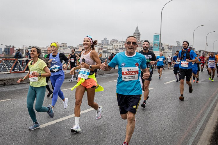 Sakarya Büyükşehir'in sporcusu İstanbul Maratonu'nda ipi göğüsledi -