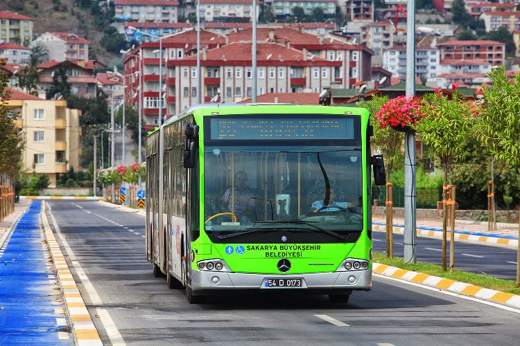 Sakarya Büyükşehir’le huzur dolu bayram: 25 bin kişi ücretsiz yolculuk yaptı -