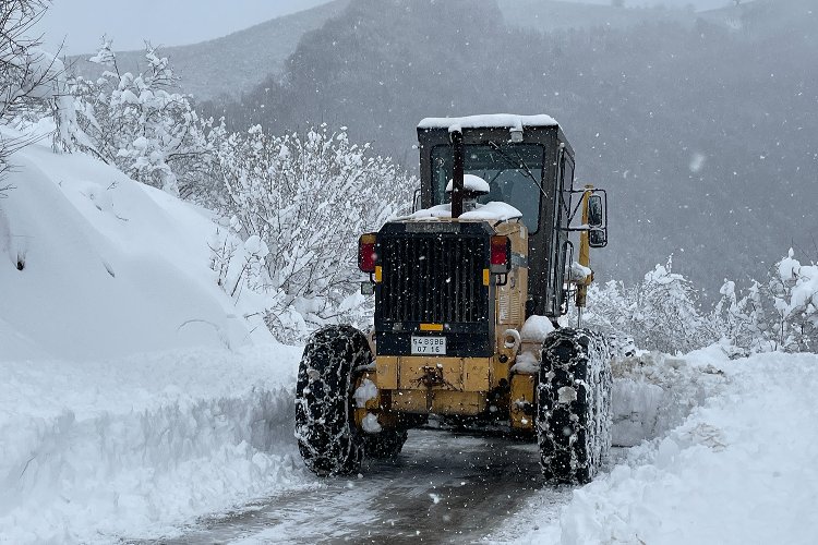 Sakarya'da 19 mahalle yolu ulaşıma açıldı -