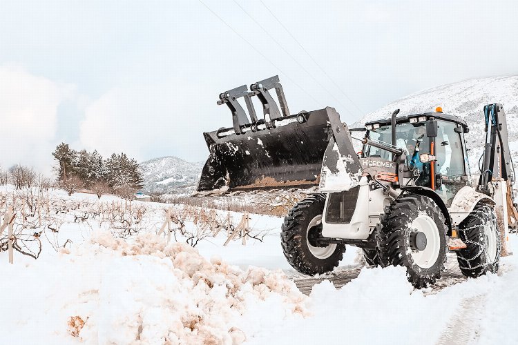 Sakarya'da 41 mahalle yolu ulaşıma açıldı -