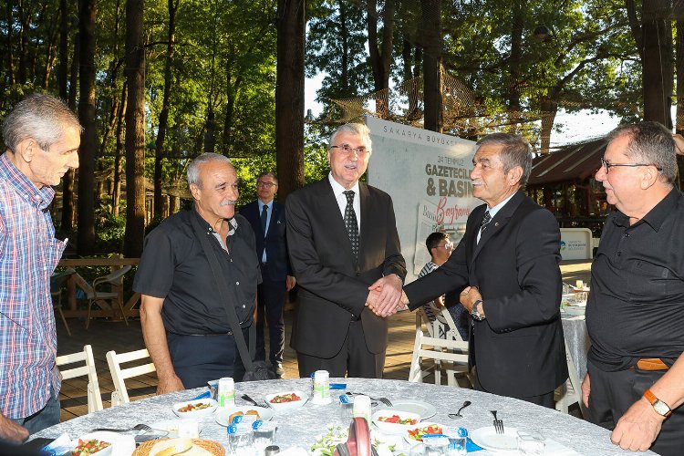 Sakarya'da Başkan Yüce, basın mensuplarıyla buluştu -
