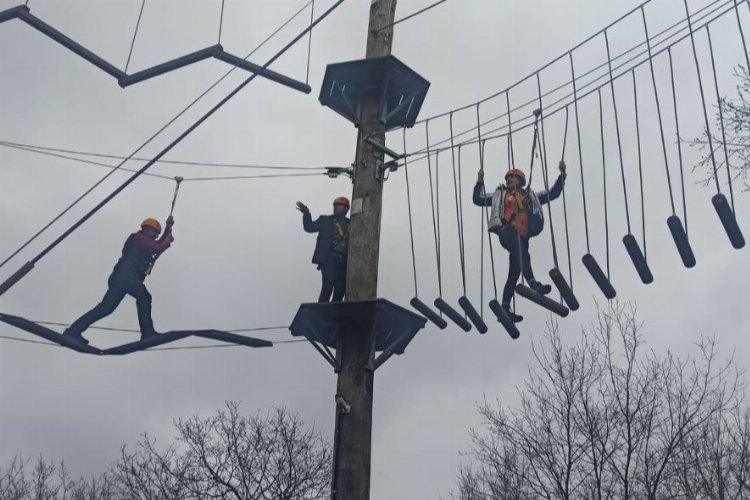 Sakarya'da doğada yaşayarak eğitiyor -