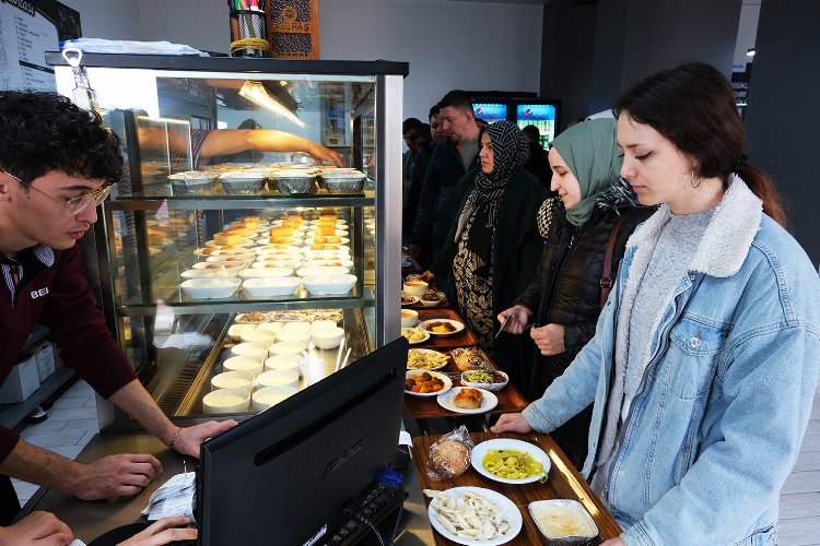 Sakarya'da Kampüs Öğrenci Lokantası'na yoğun ilgi -
