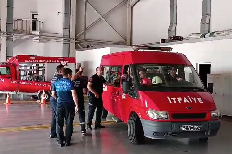 Sakarya ekiplerinden Düzce'ye sel desteği -