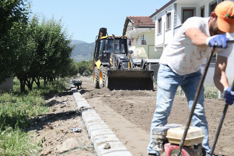 Sakarya Geyve'de yol yapım çalışmaları başladı -