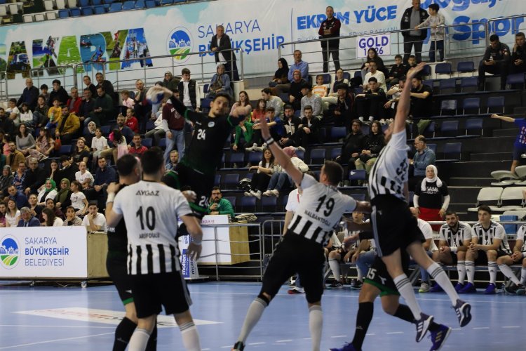 Sakarya hentbol Beşiktaş’a mağlup oldu -