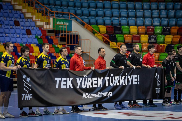 Sakarya’nın gururu Büyükşehir Hentbol yarı finalde -