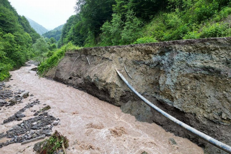 Sakarya yağışlarda hasar gören o yol için seferber oldu -