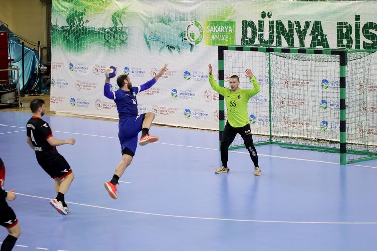 Sakaryalı hentbolcular yarı finalde -