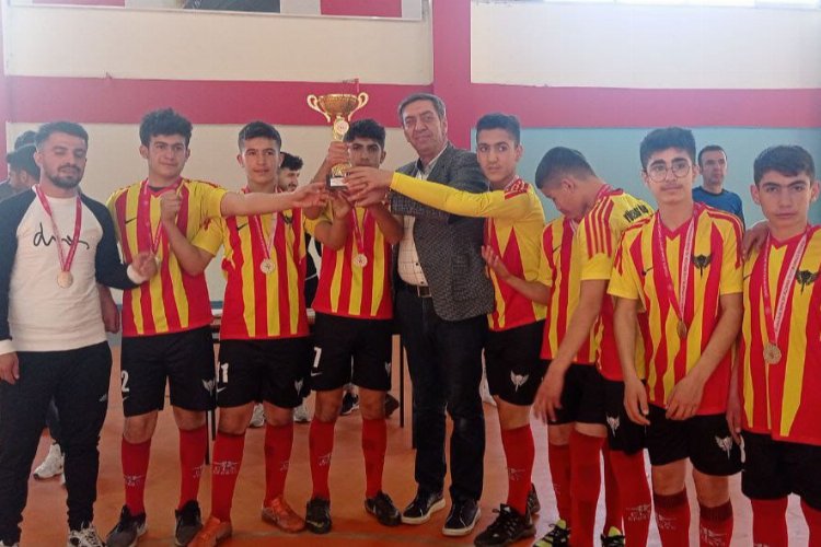 Sason'da futsal turnuvası -