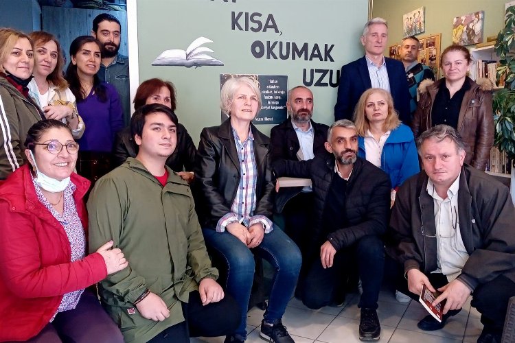 Saymaz Rize Bizum Kitap'ta, kitaplarını imzaladı -