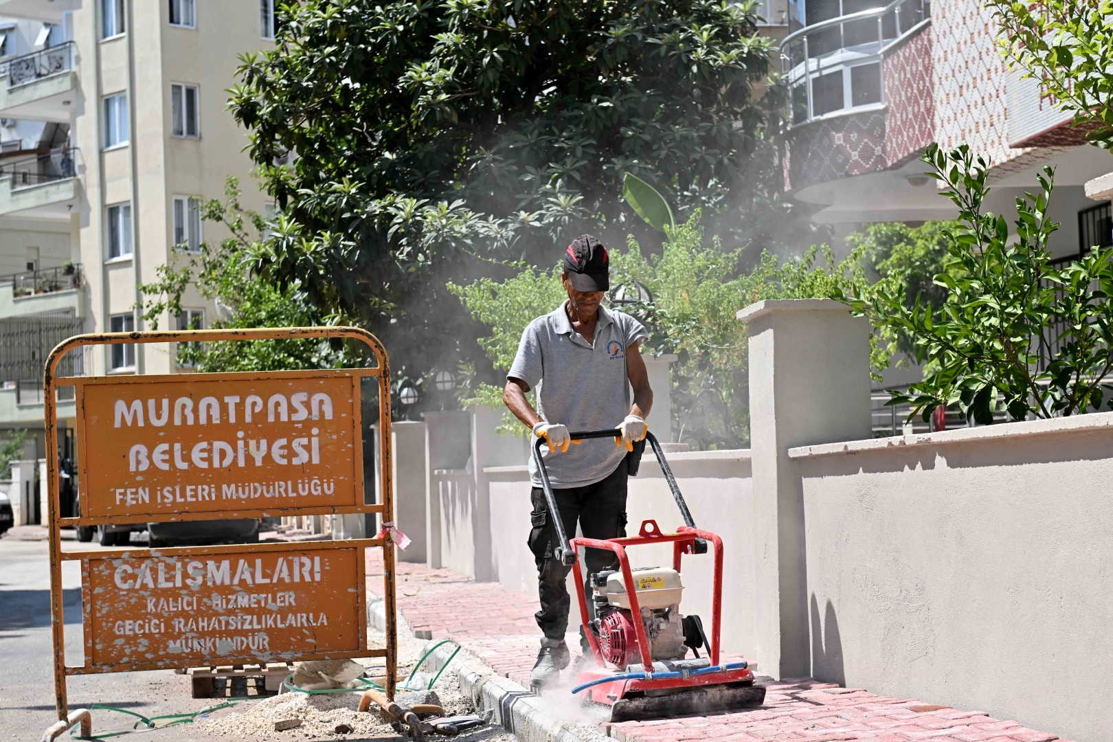 Sıcak altında zorlu mesai -