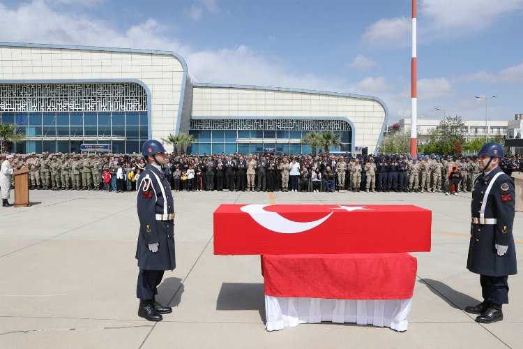 Şehit Jandarma Mehmet Gündüz dualarla uğurlandı -