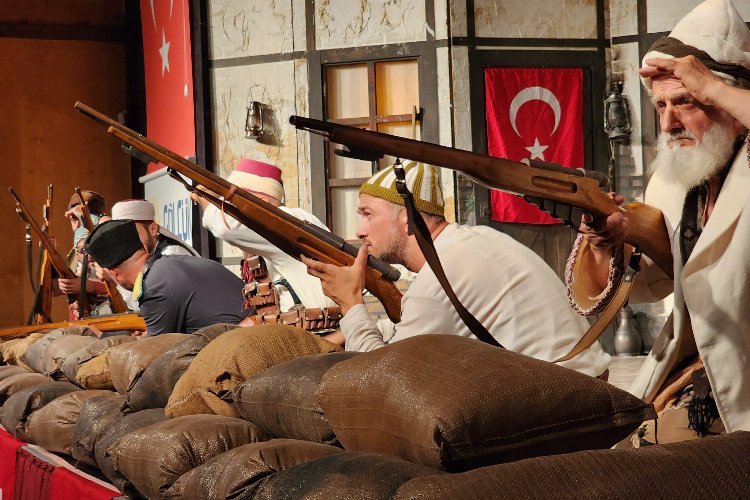 Servetiye Cephesi'ndeki kahramanlık Gölcük'te canlandırıldı -