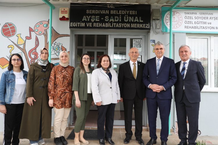 “Sevgi ile kucaklayan yürek engel tanımaz” -