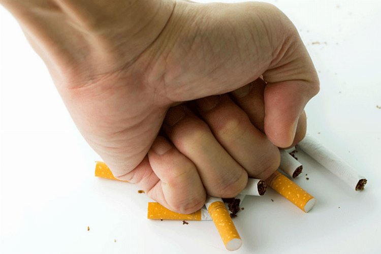 Sigara kullananlar dikkat! Sigara ağız kanserlerine de neden oluyor! -