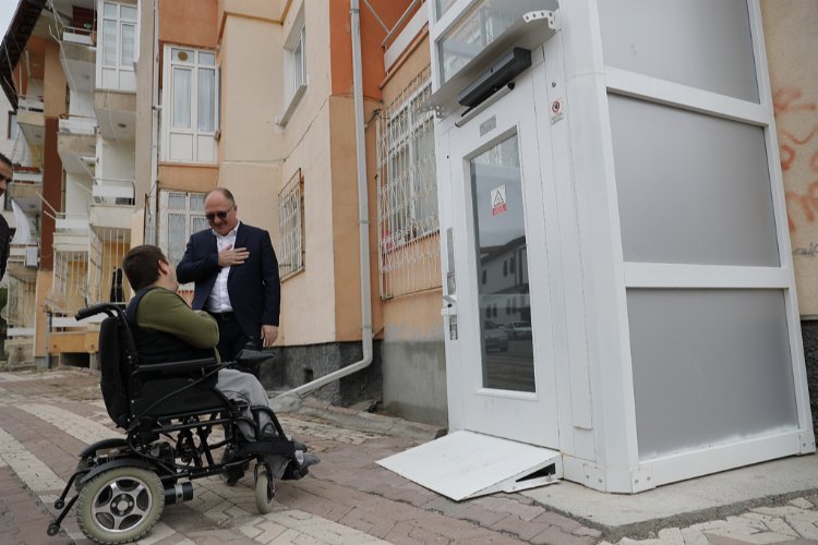 Sivas'ta engelli İsmail'e asansör -