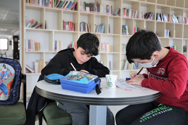 Sivas'ta Millet Kıraathanesi'nde yoğun ilgi -