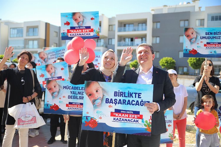 SMA hastası Kaan Efe'ye sürpriz doğum günü -