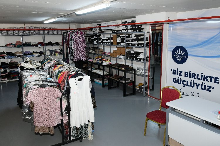 Sosyal Butik'le örnek dayanışma -