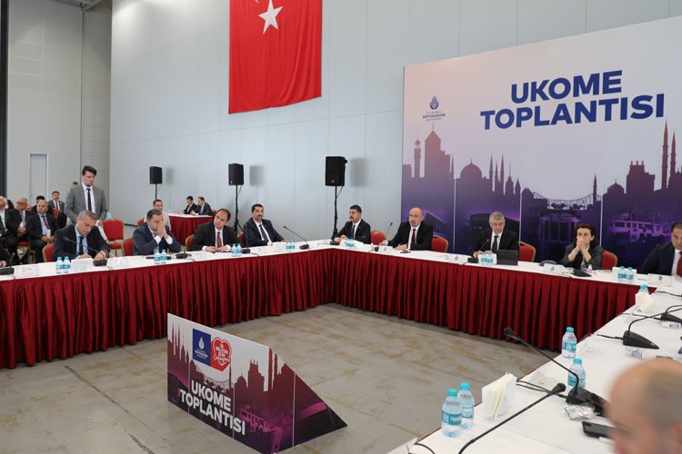 İstanbul'da yeni taksi sistemi 14. kez reddedildi -