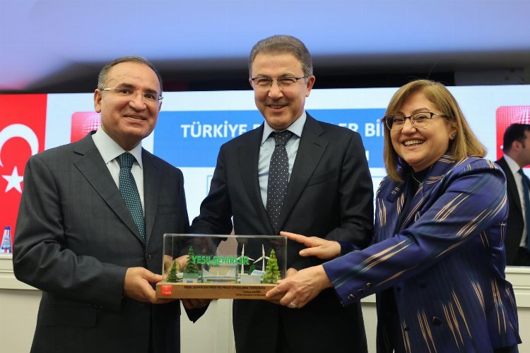 İstanbul Eyüpsultan'a TBB'den çifte ödül -