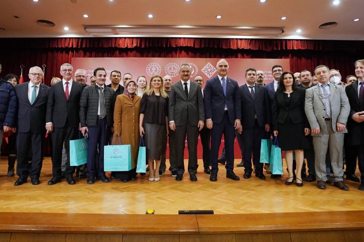 Tarih öğretmenlerine 100. yıl armağanı -