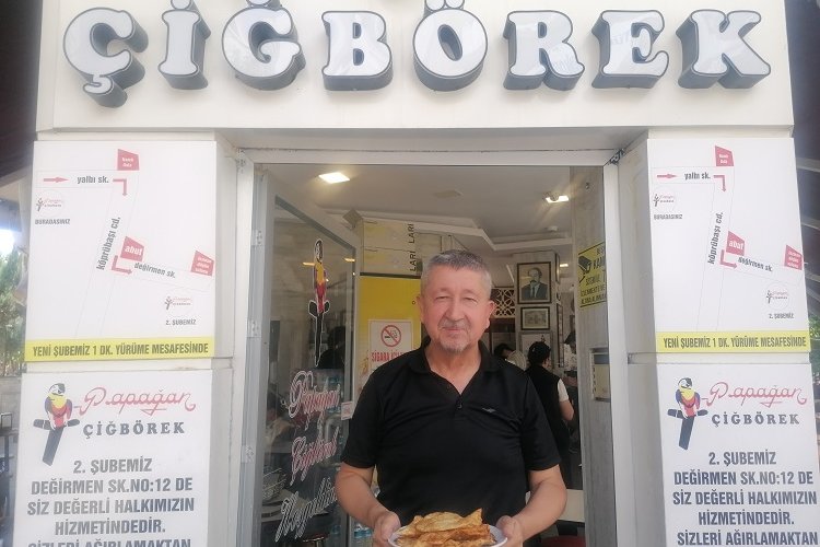 Tarihçi Rıdvan Şükür'den Eskişehir’de çiğbörek mesaisi -