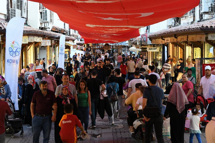 “Tarihi Bedesten Alışveriş Günleri” on binlerce misafiri ağırladı -