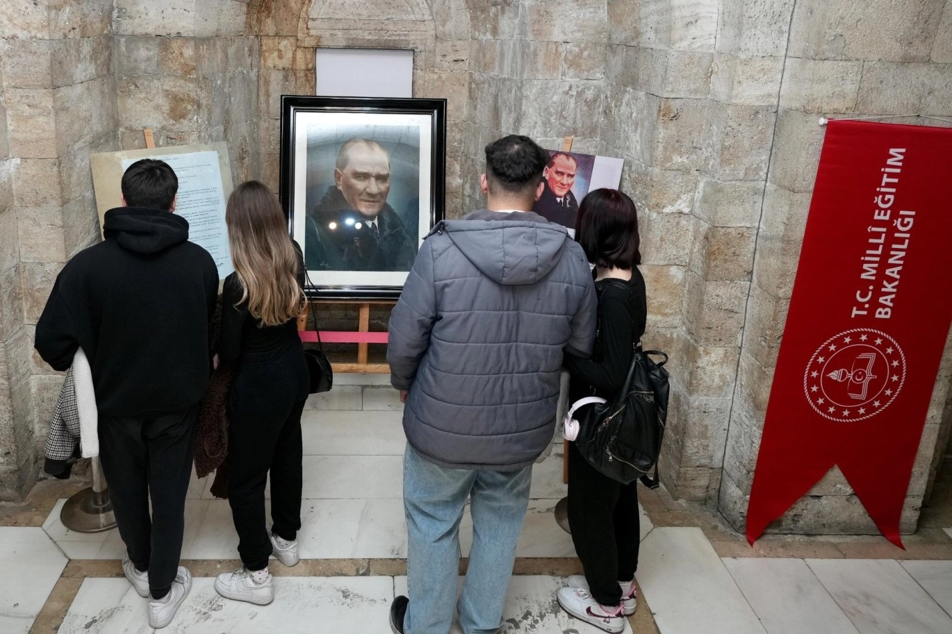 Tarihi portre yoğun ilgi görüyor -