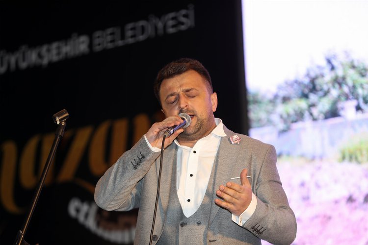 Tarık Genç sevenleriyle buluştu -