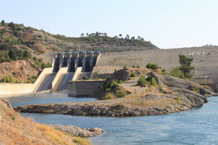 Tarım arazileri suyla buluştu -