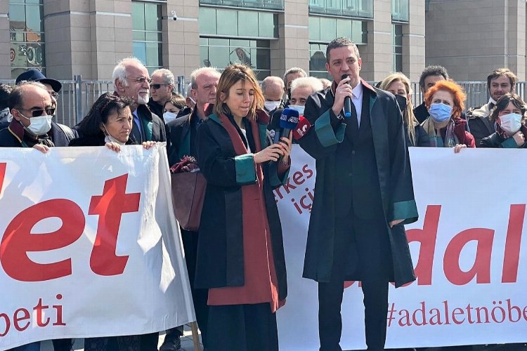 TBB'den İstanbul'da 'Adalet' nöbetine destek -