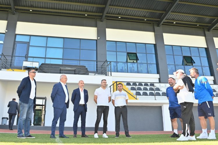 TBMM MHP Grup Başkanvekili Akçay'dan Manisa FK’ya ziyaret -