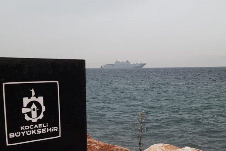 TCG Anadolu Körfez'e demir attı -
