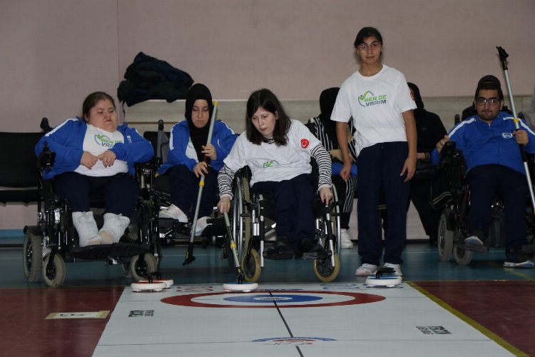 Tekerlekli Sandalye Floor Curling şampiyonları belli oldu -
