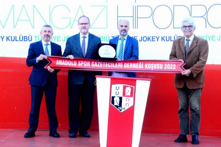 TJK'nın ASGD koşusunu 'Uzun Dalga' kazandı -