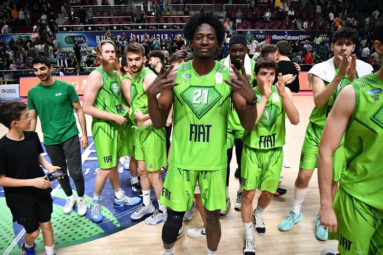 TOFAŞ Play-Off biletini Kolej'den aldı -